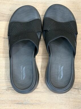 Skechers Black Slip-On Mesh Slide Sandals Women’s Size 7